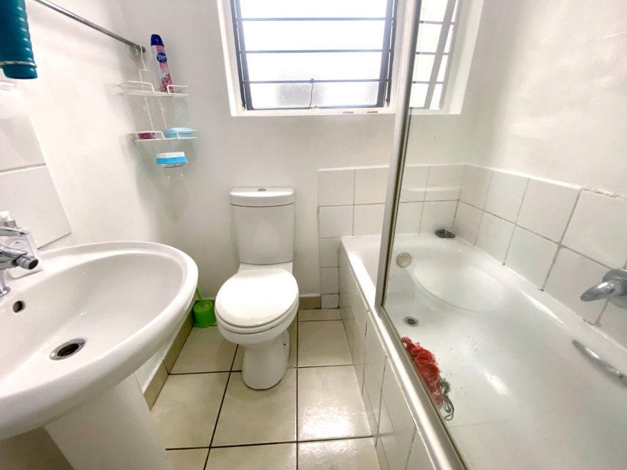 2 Bedroom Property for Sale in Maitland Western Cape
